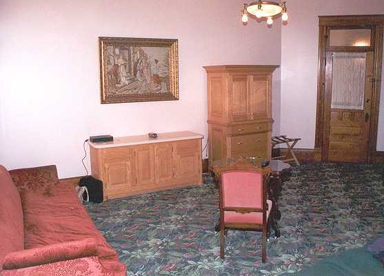 Ash King Suite